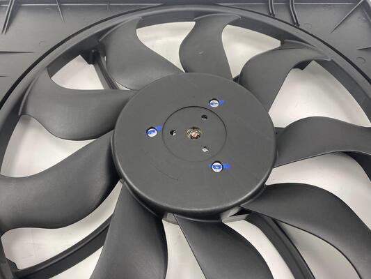 Penggemar radiator pendingin listrik untuk untuk VW Multivan 850W 7E0121205B 7E0121205J